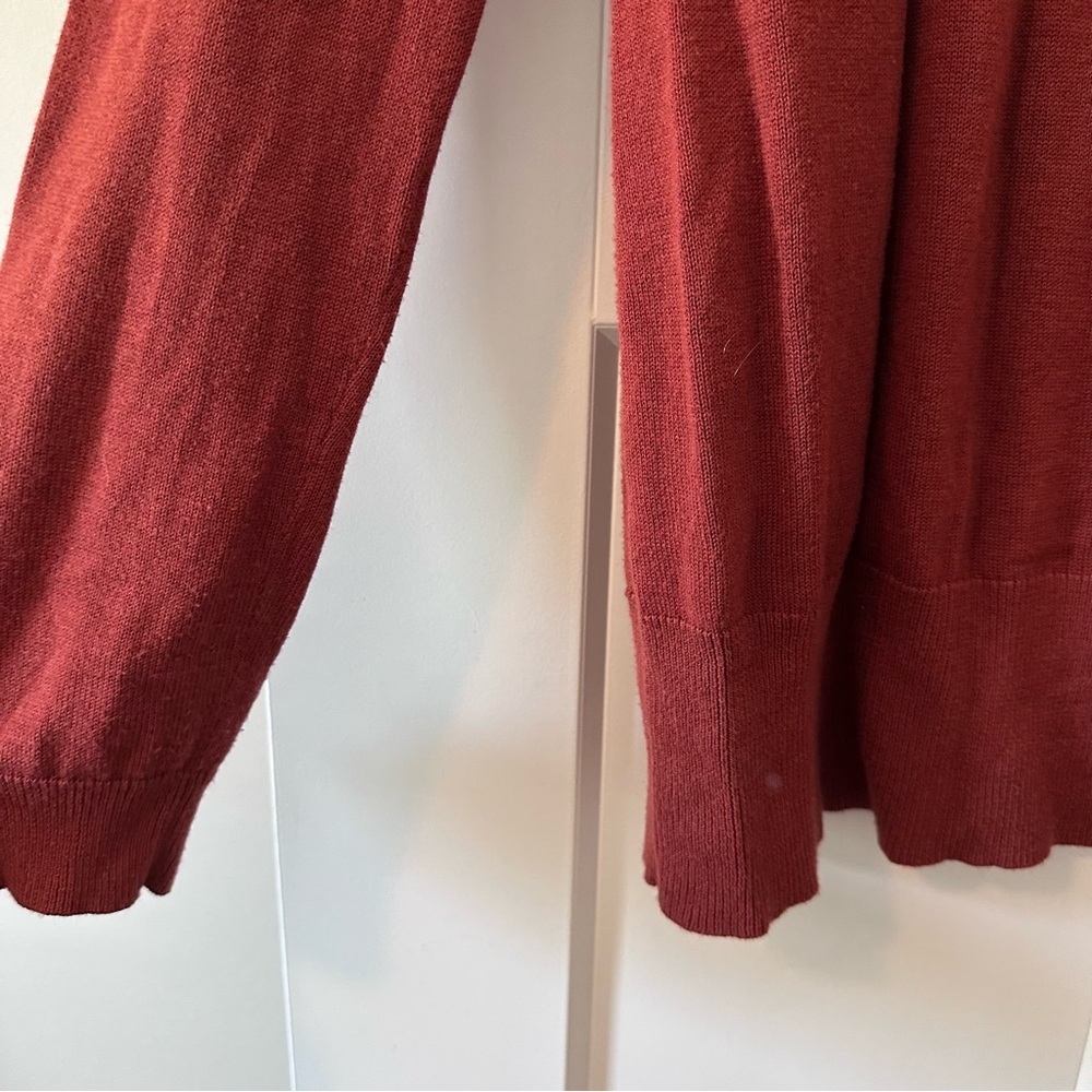 Vera by Vera Wang Rust Ruffle Shoulder Sweater Size Large - Picture 4 of 6